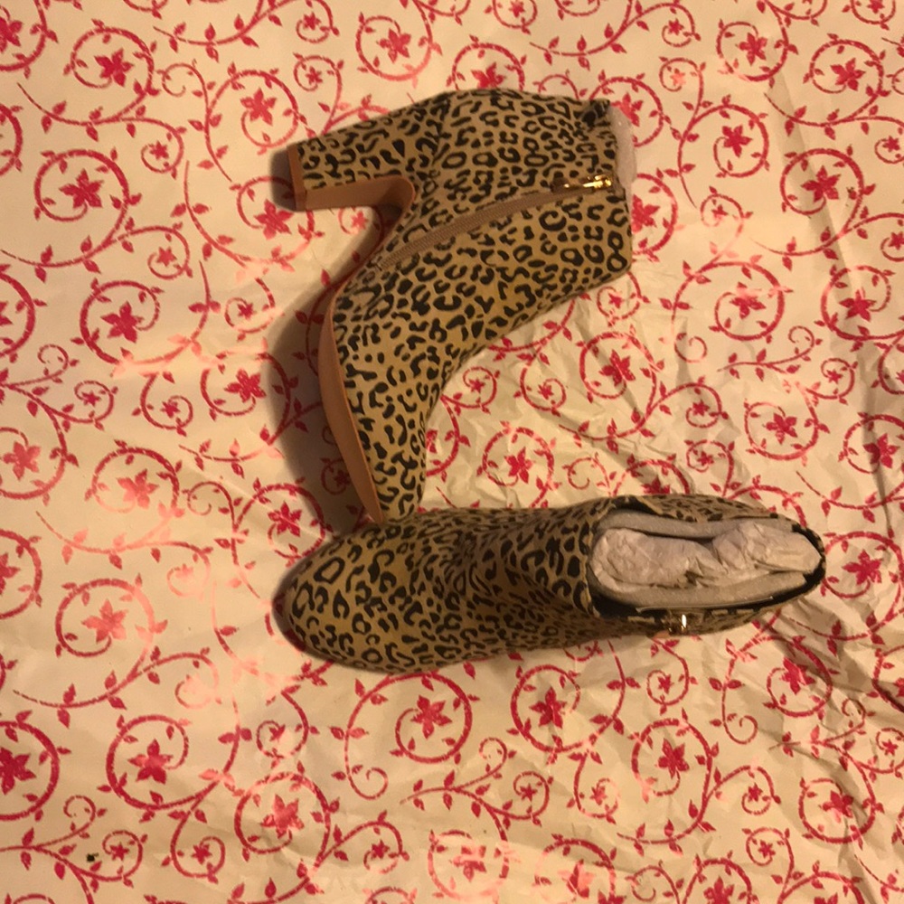 🌹BOOTS 🥾NWOT